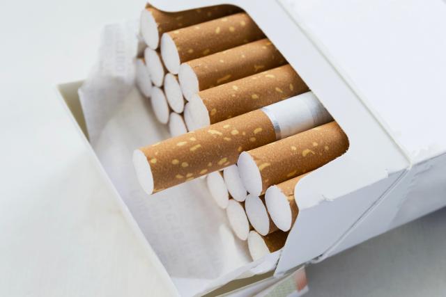Sve cigarete u Britaniji od nedelje u istim paklicama